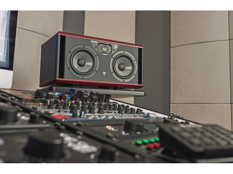Focal ST6 Twin 6, studijinės monitorinės garso kolonėlės su stiprintuvu (pora)