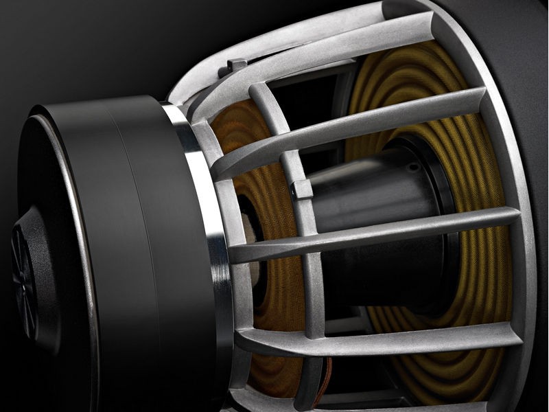 JL Audio E-sub e110-Ash, žemų dažnių garso kolonėlė
