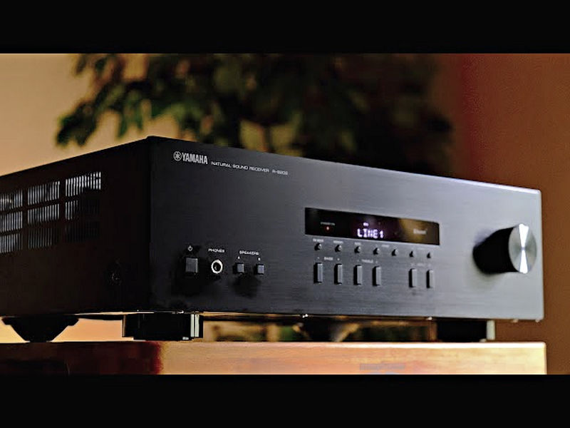 Yamaha R-S202D Black, stereo resyveris su Bluetooth